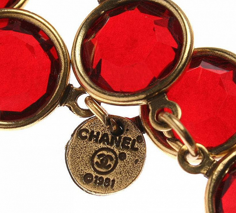 Chanel necklace with Gripoix crystals, marking 1981