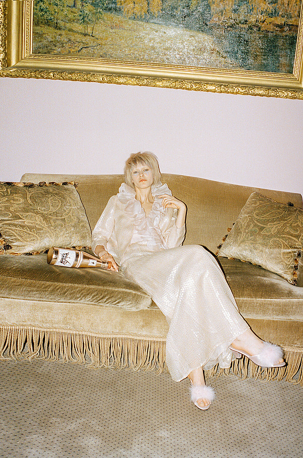 Oscar de la Renta sparkling set