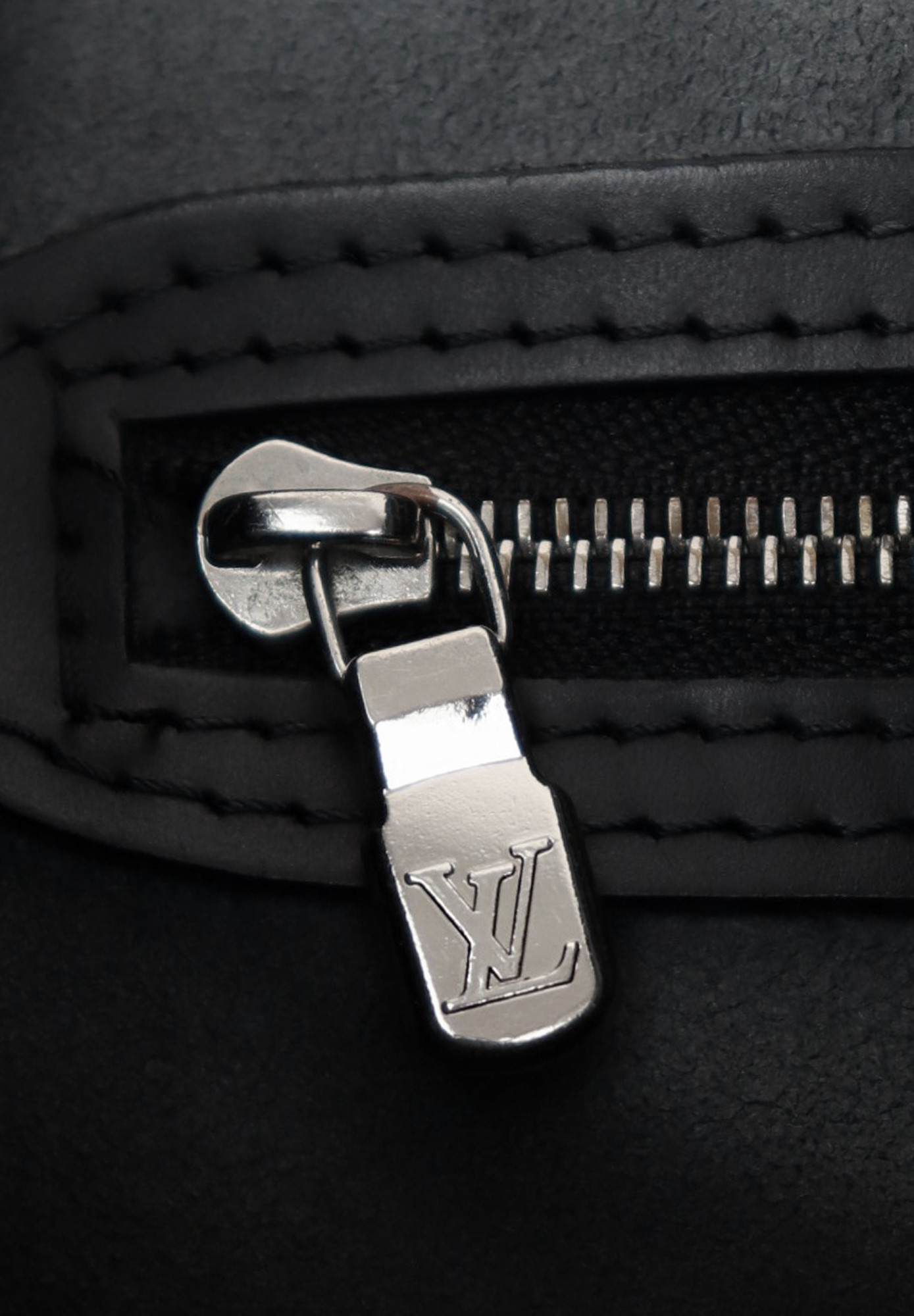 Louis Vuitton Noir Epi Bucket PM Bag