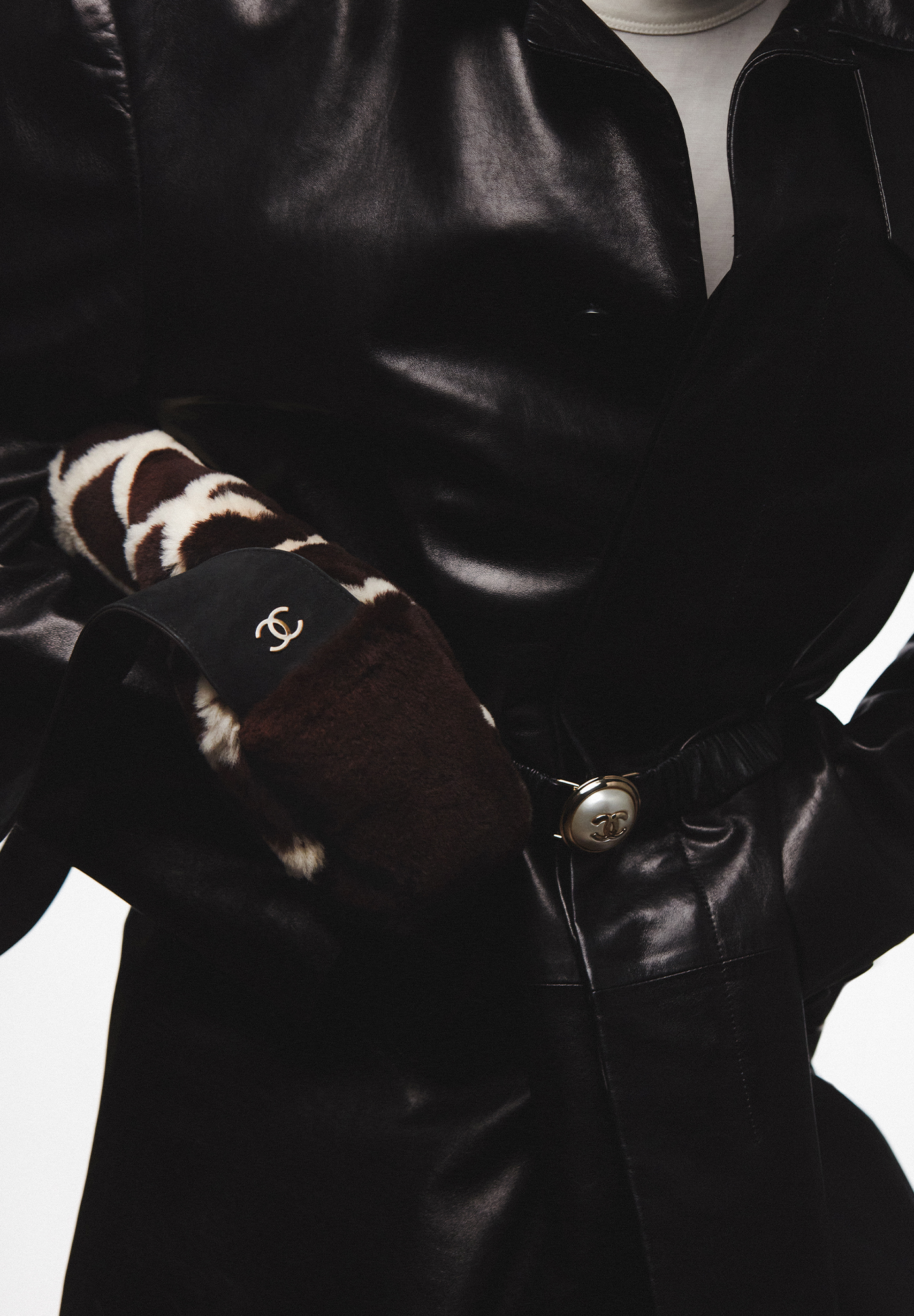 Chanel Black Leather Pearl Buckle Belt