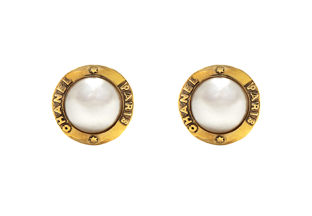 Chanel Gold-Plated Metal Clip-on Earrings With Pearl