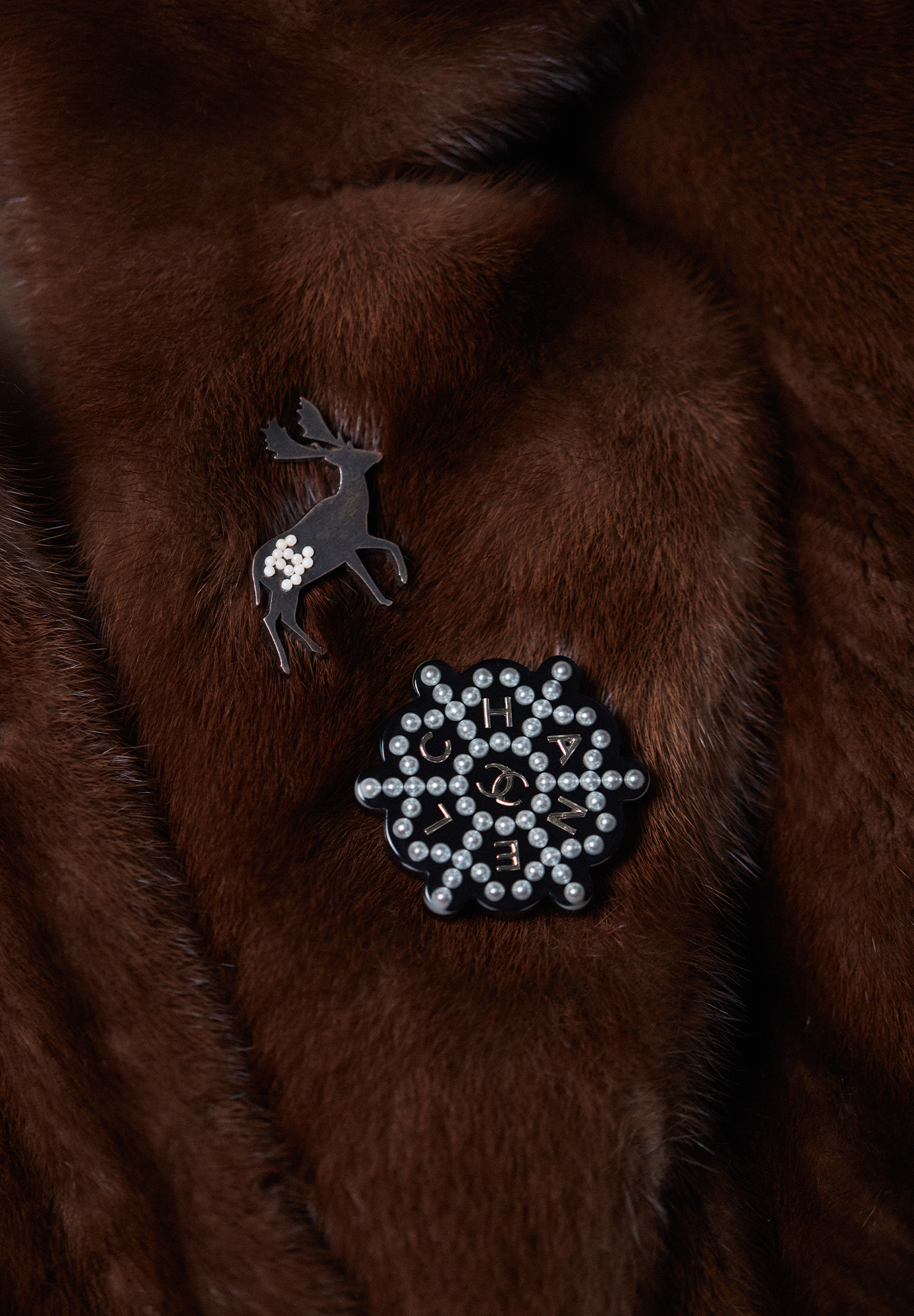 Chanel Black Brooch with Pearls