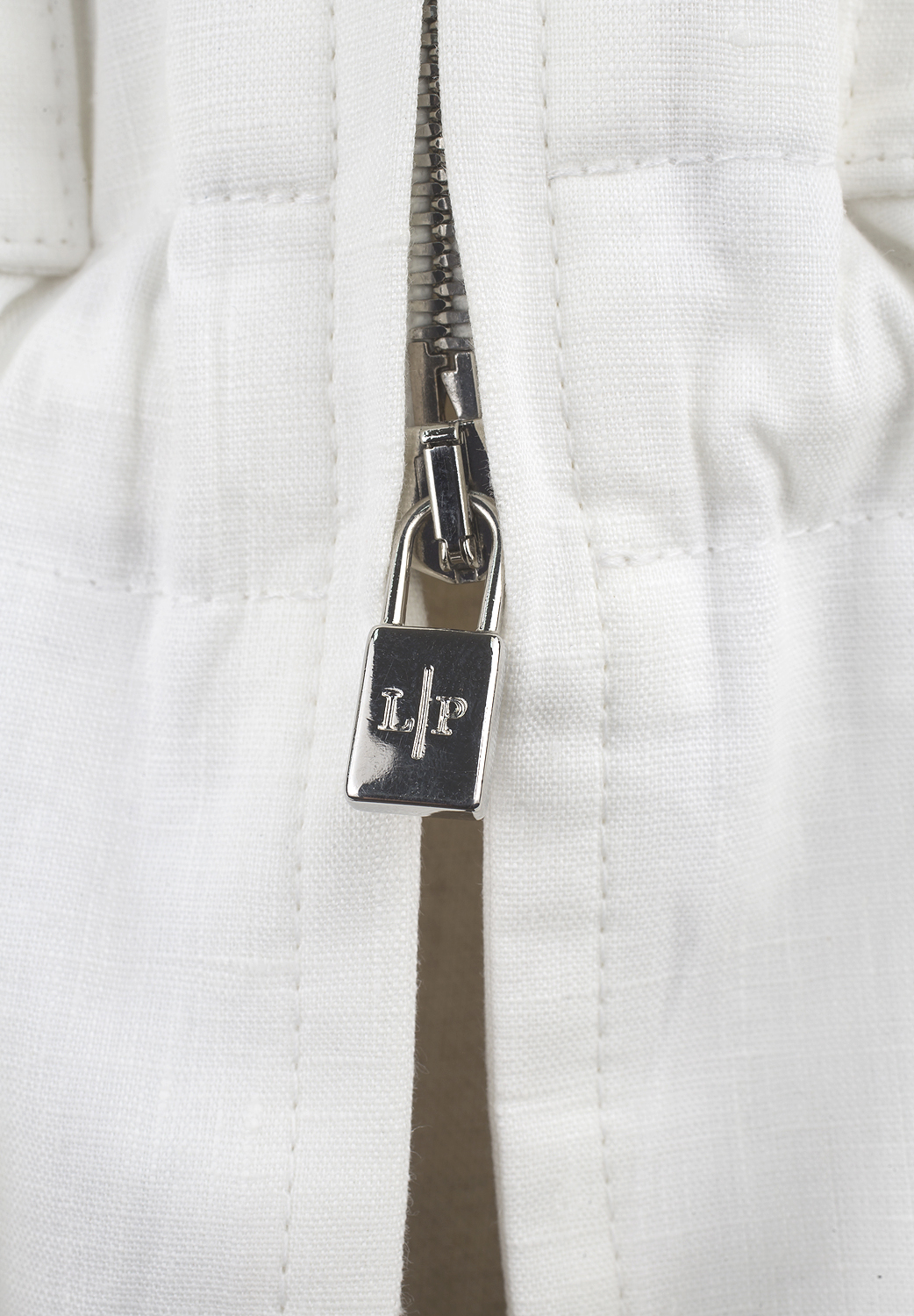 Белая ветровка Loro Piana 