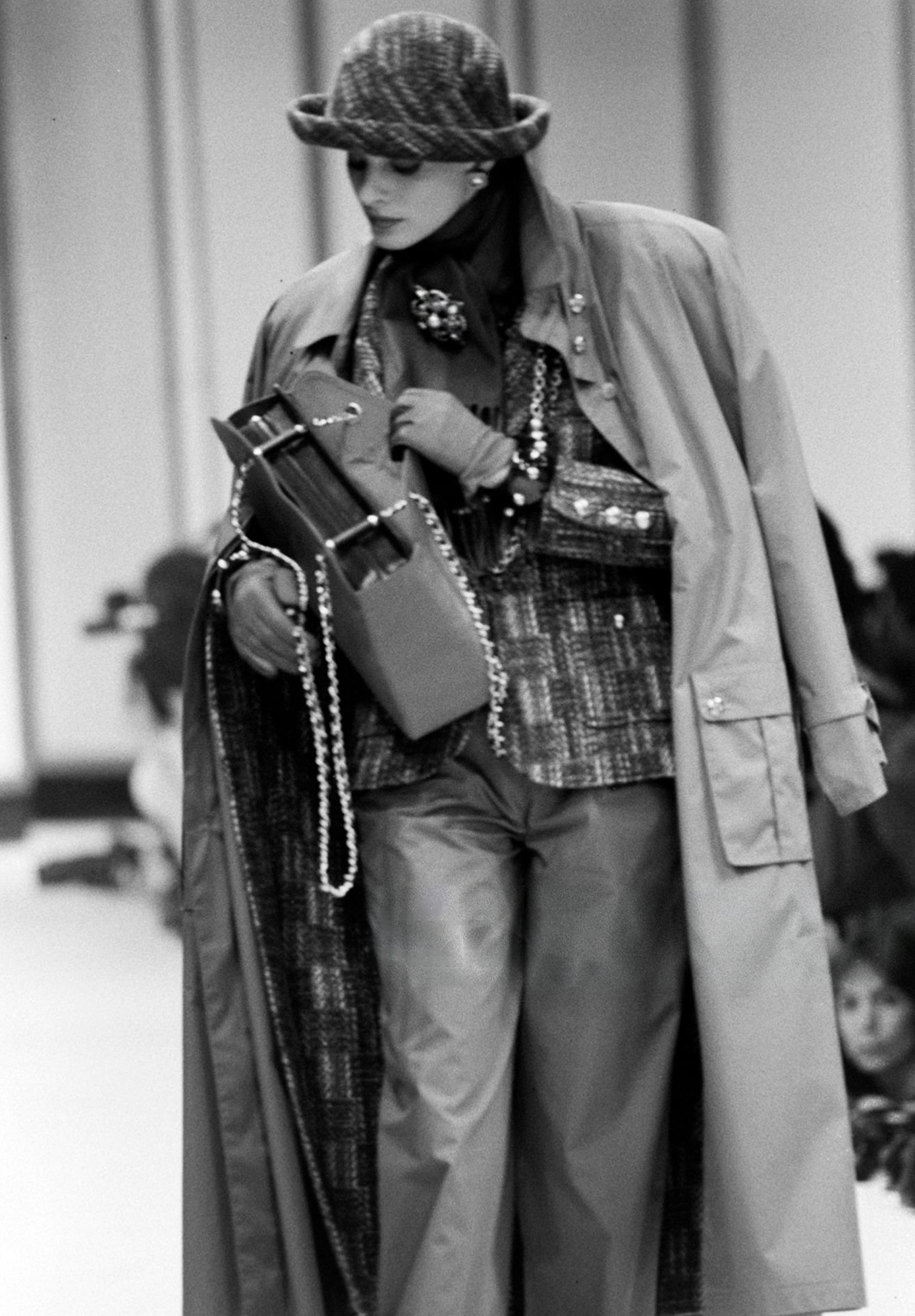 Chanel Brooch With Pearl And Gripoix Crystals