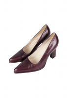 Chanel Heel Shoes With A Logo