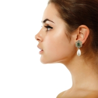 Chanel Gripoix Flowers Pearls Clip-on-Earrings