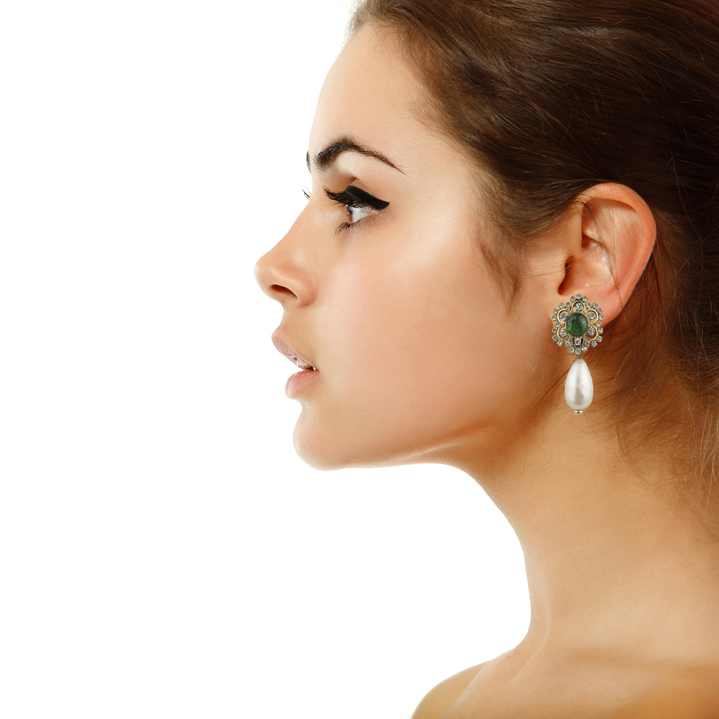 Chanel Gripoix Flowers Pearls Clip-on-Earrings