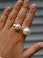 Chanel Golden Ring with Pearls