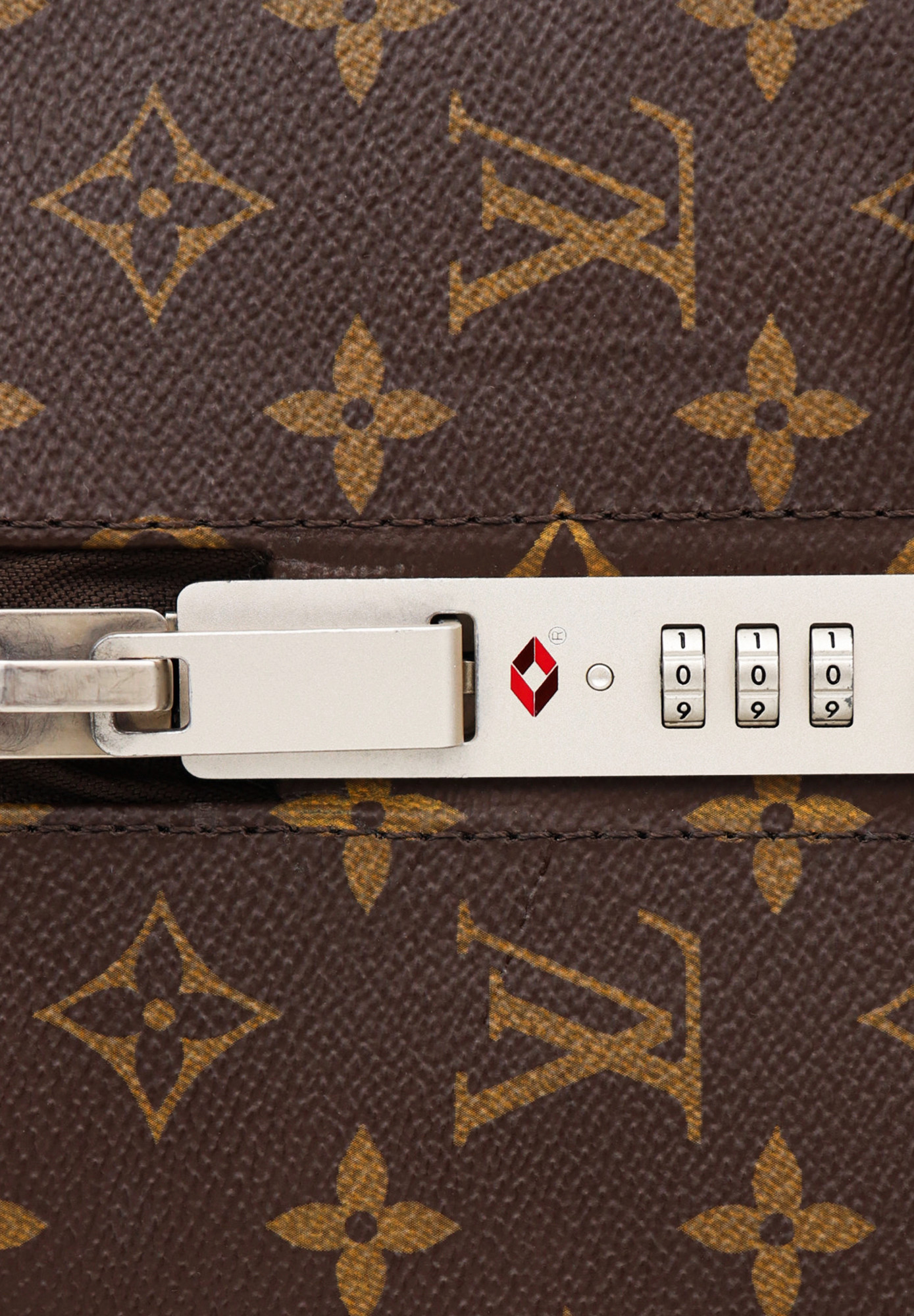 Louis Vuitton Horizon 50 Monogram Canvas Rolling Suitcase