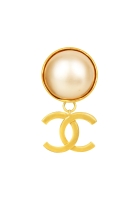 Chanel Pearl Clips With Logo