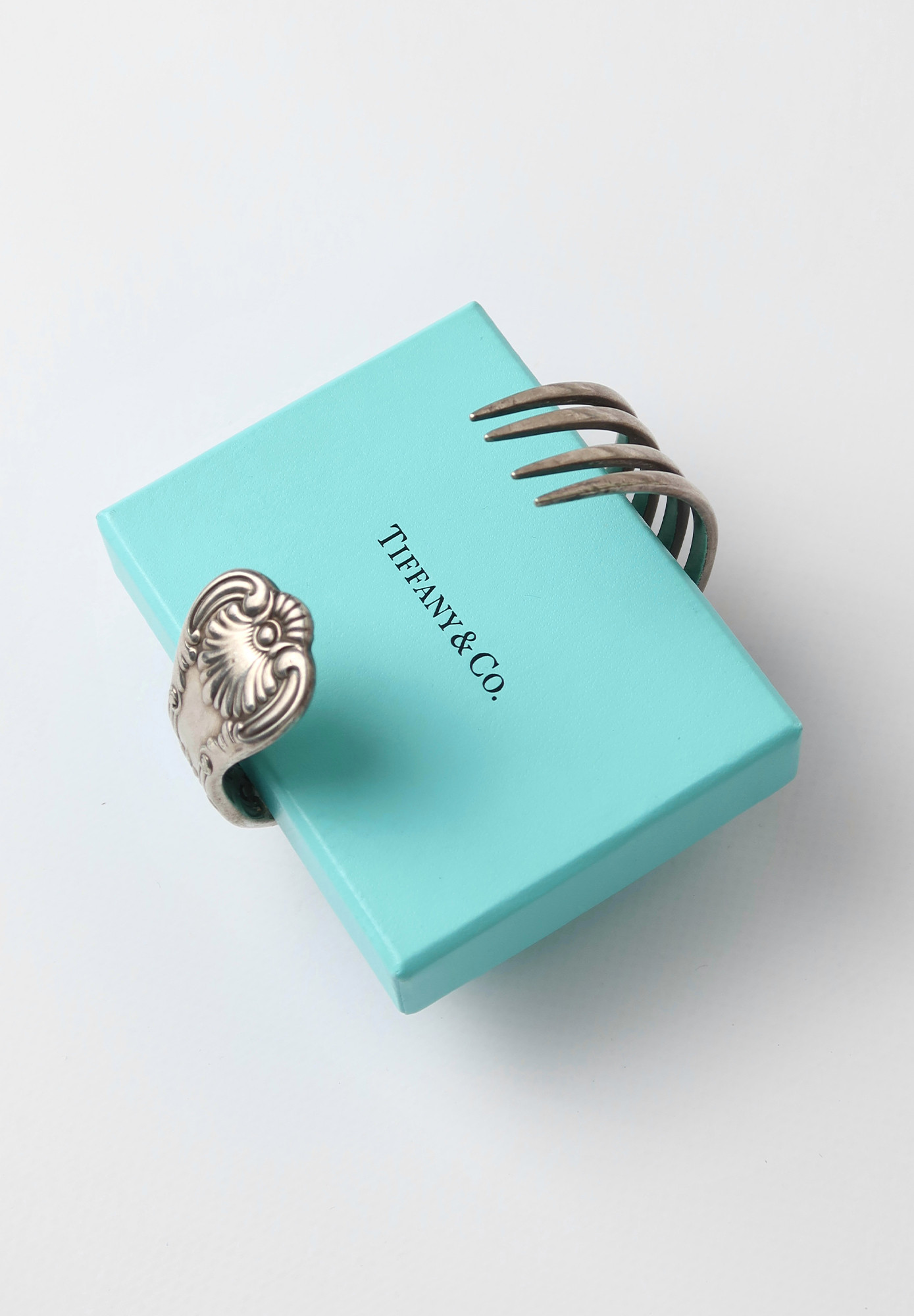 Tiffany&Co. fork bangle English King