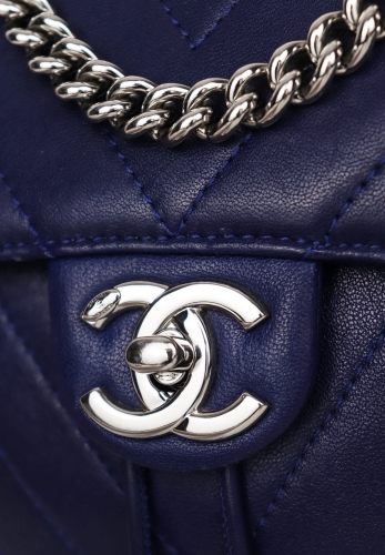 Синий рюкзак Chanel Chevron Mini Urban Spirit