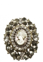 Hobe Cameo Brooch