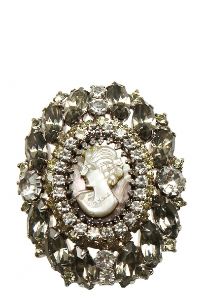 Hobe Cameo Brooch