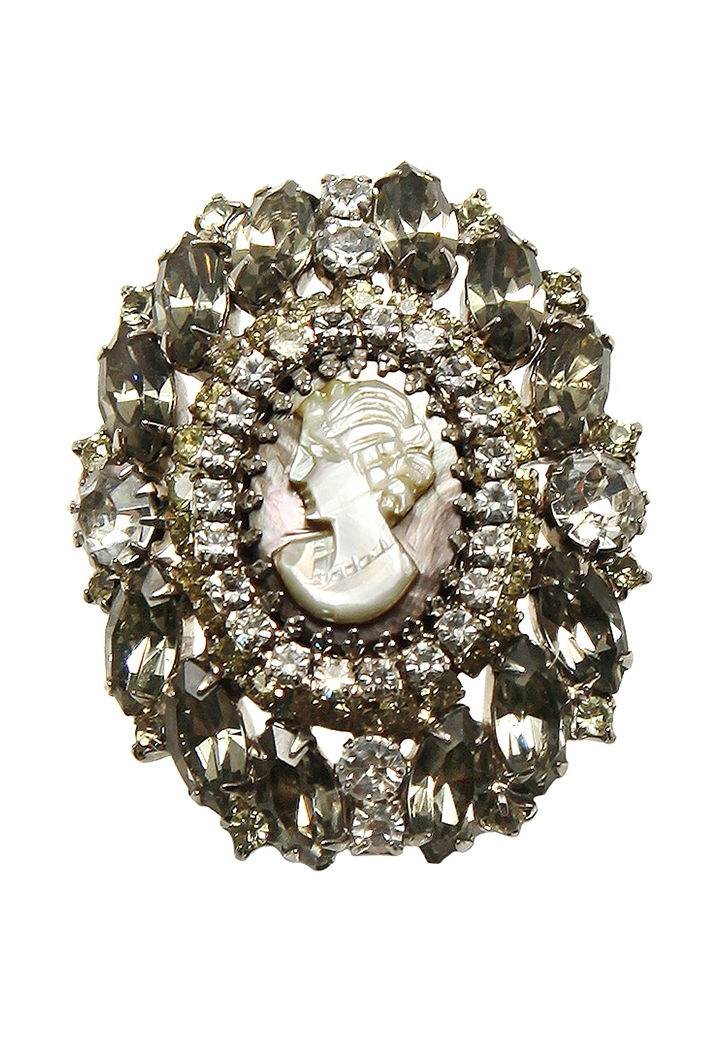 Hobe Cameo Brooch