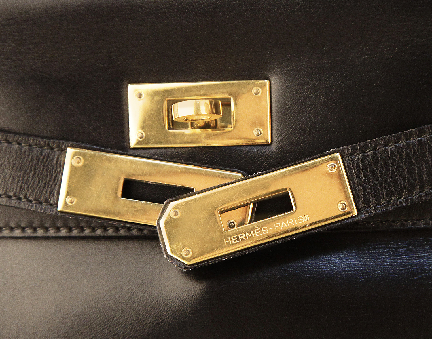 Hermès Kelly 28 Noir Box Retourne Bag