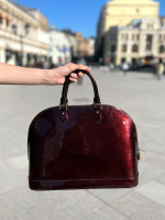 Louis Vuitton Alma MM Amarante Monogram Vernis Bag