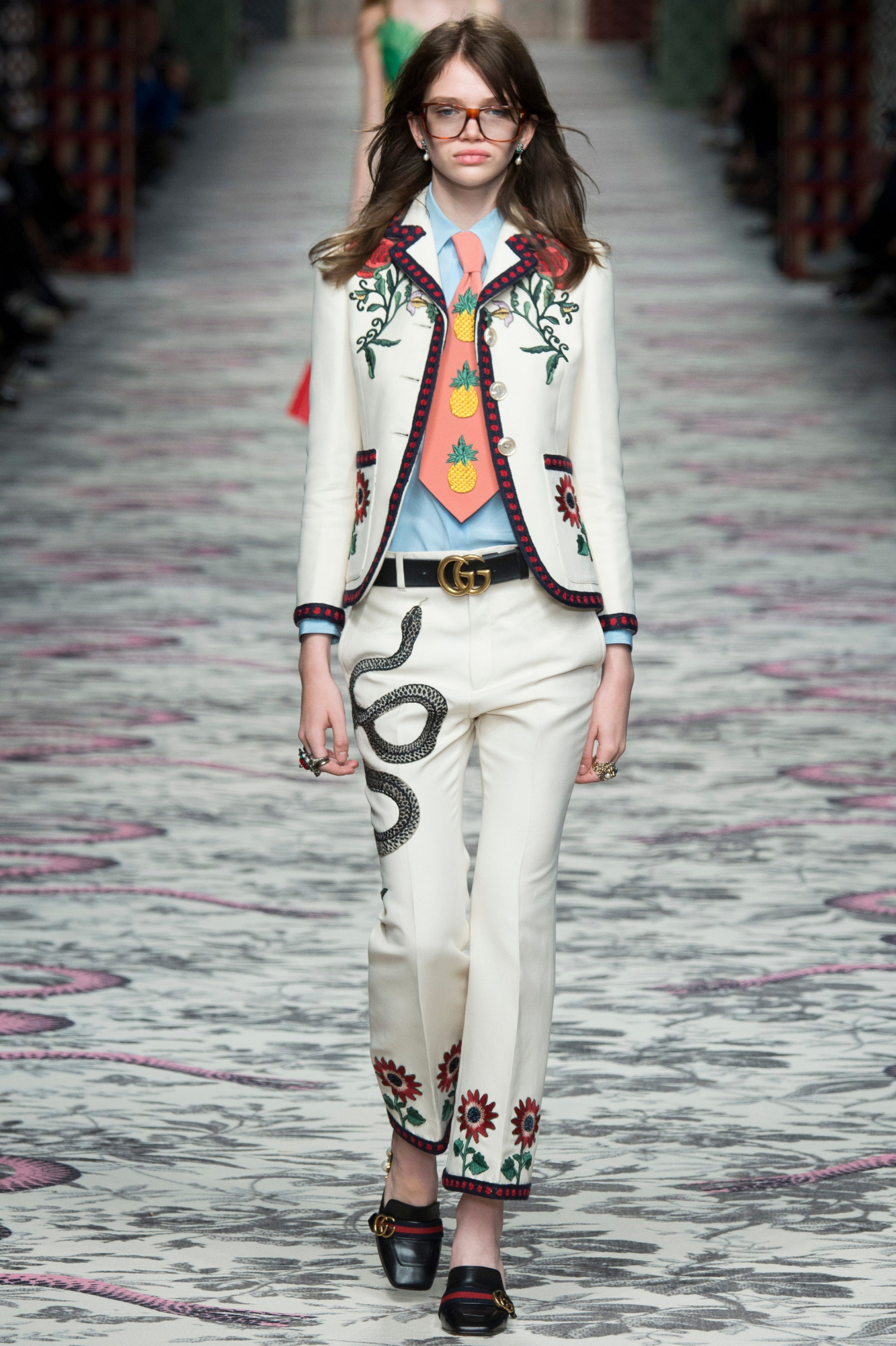 Gucci Embroidery White Suit