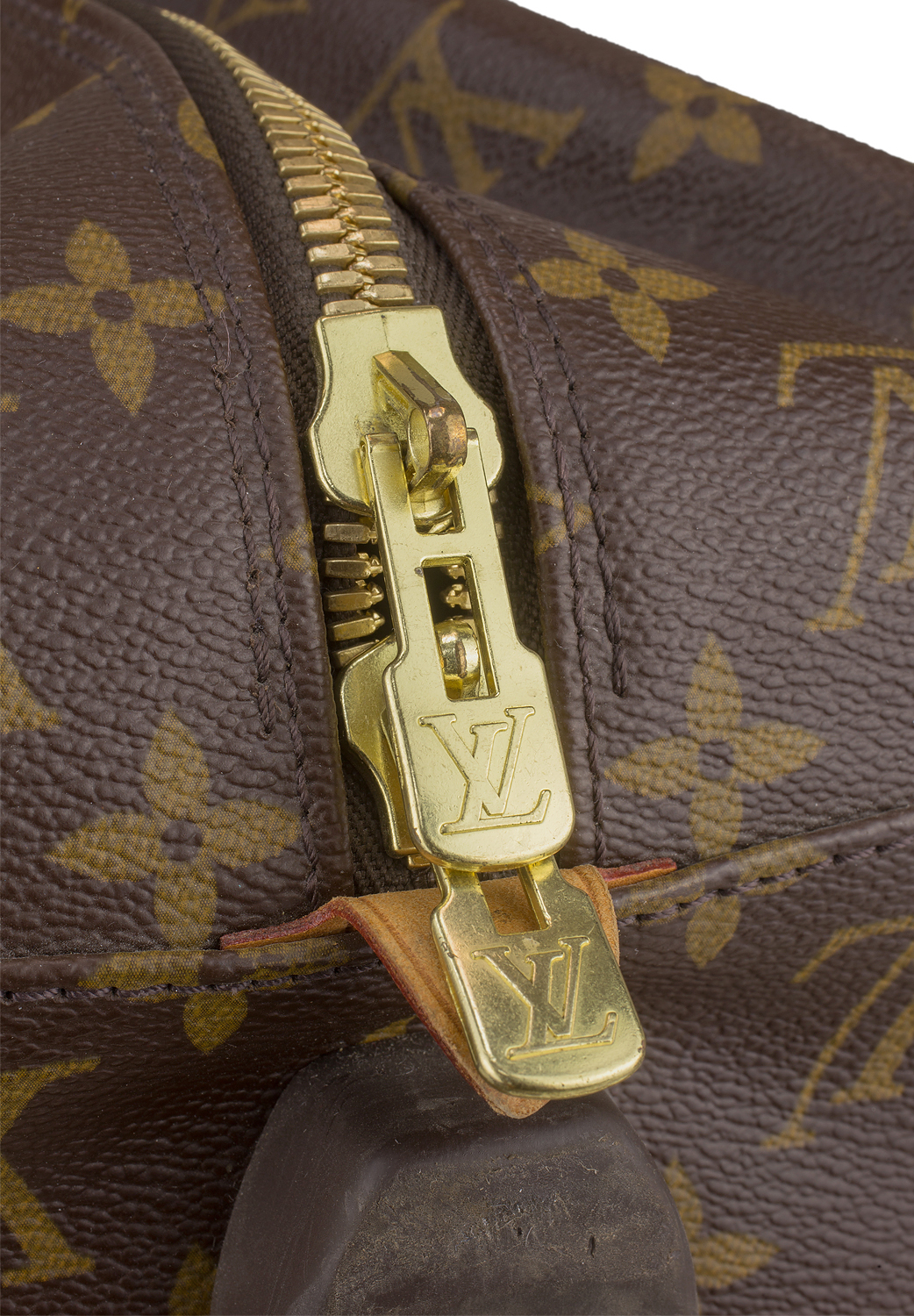 Louis Vuitton Luggage Rolling Monogram Bag